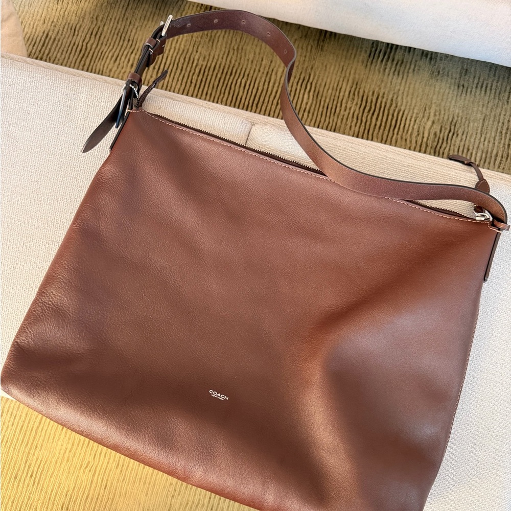 Coach Mott Messenger in Maple